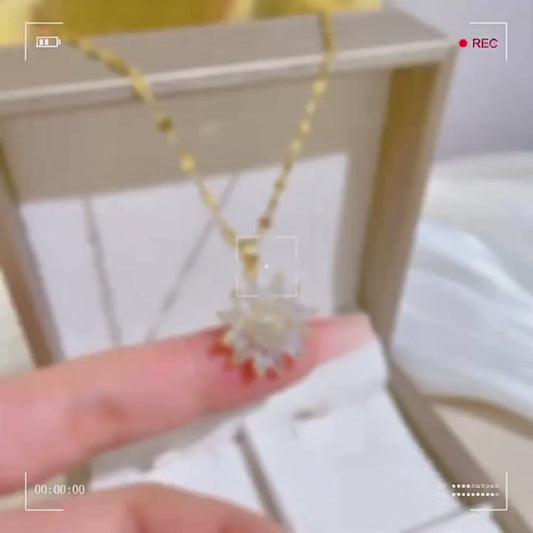 🌻 Collar Girasol Dorado – La Flor que Nunca se Marchita